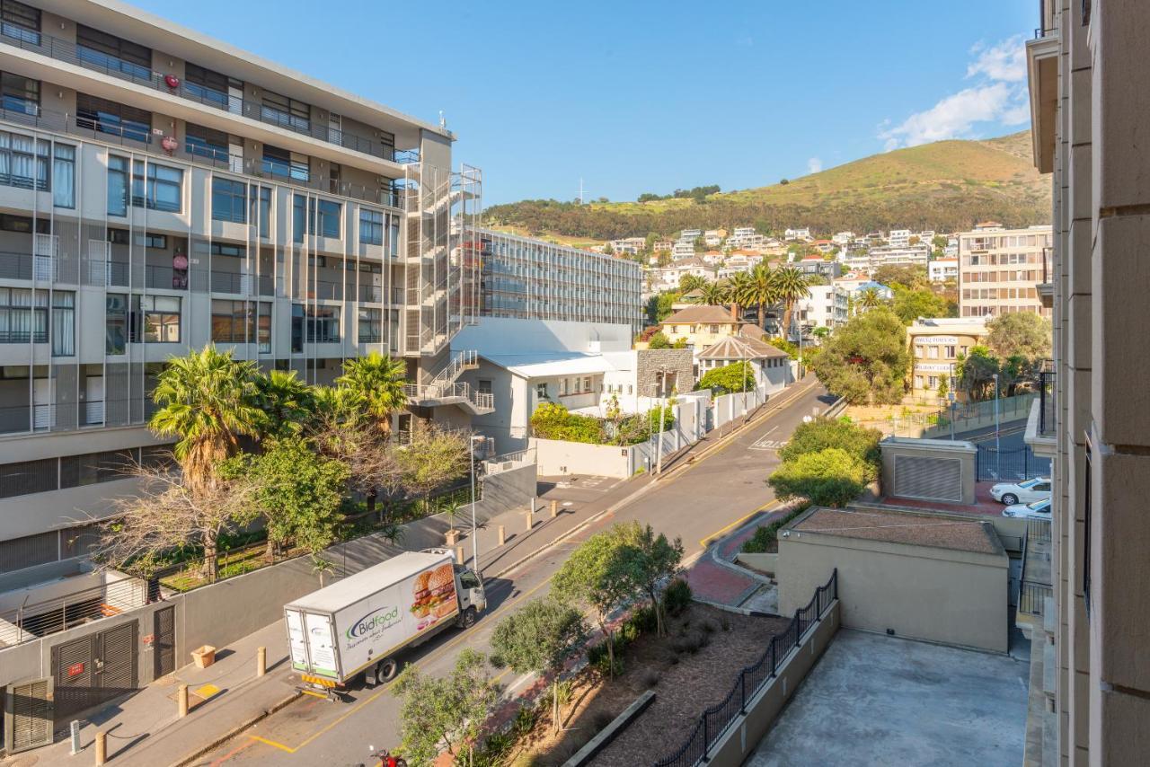 Cape Royale I Whosting Hotel Cape Town Bagian luar foto